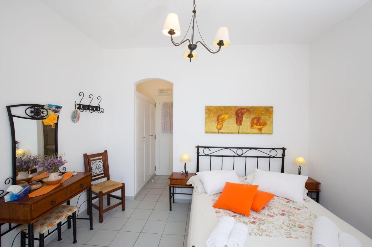 Platis Gialos  Pension Ageliki Sifnos المظهر الخارجي الصورة